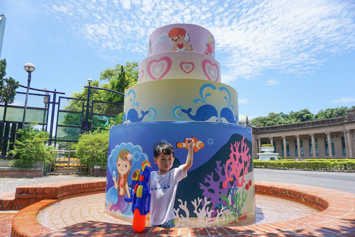 2023台北玩水景點》自來水園區、自來水博物館，超沁涼玩水園區，銅板價就可以玩整天！