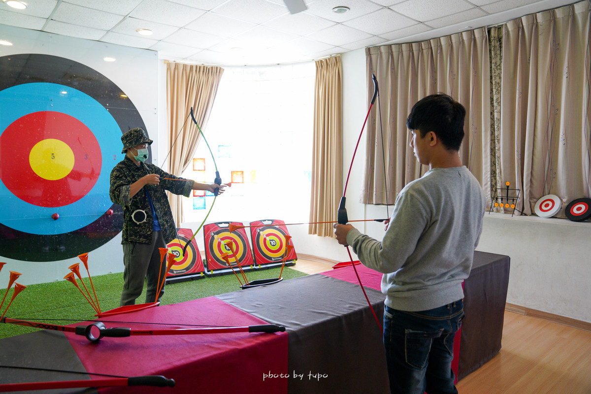 宜蘭室內景點｜邱比準 Cupishoot 射擊博物館超好玩‼：台灣第一間射擊主題景點， 繽紛籃球場、憤怒豬大挑戰、小車車、沙包、飛鏢DIY、小朋友空氣槍、多款射擊遊戲玩個過癮～