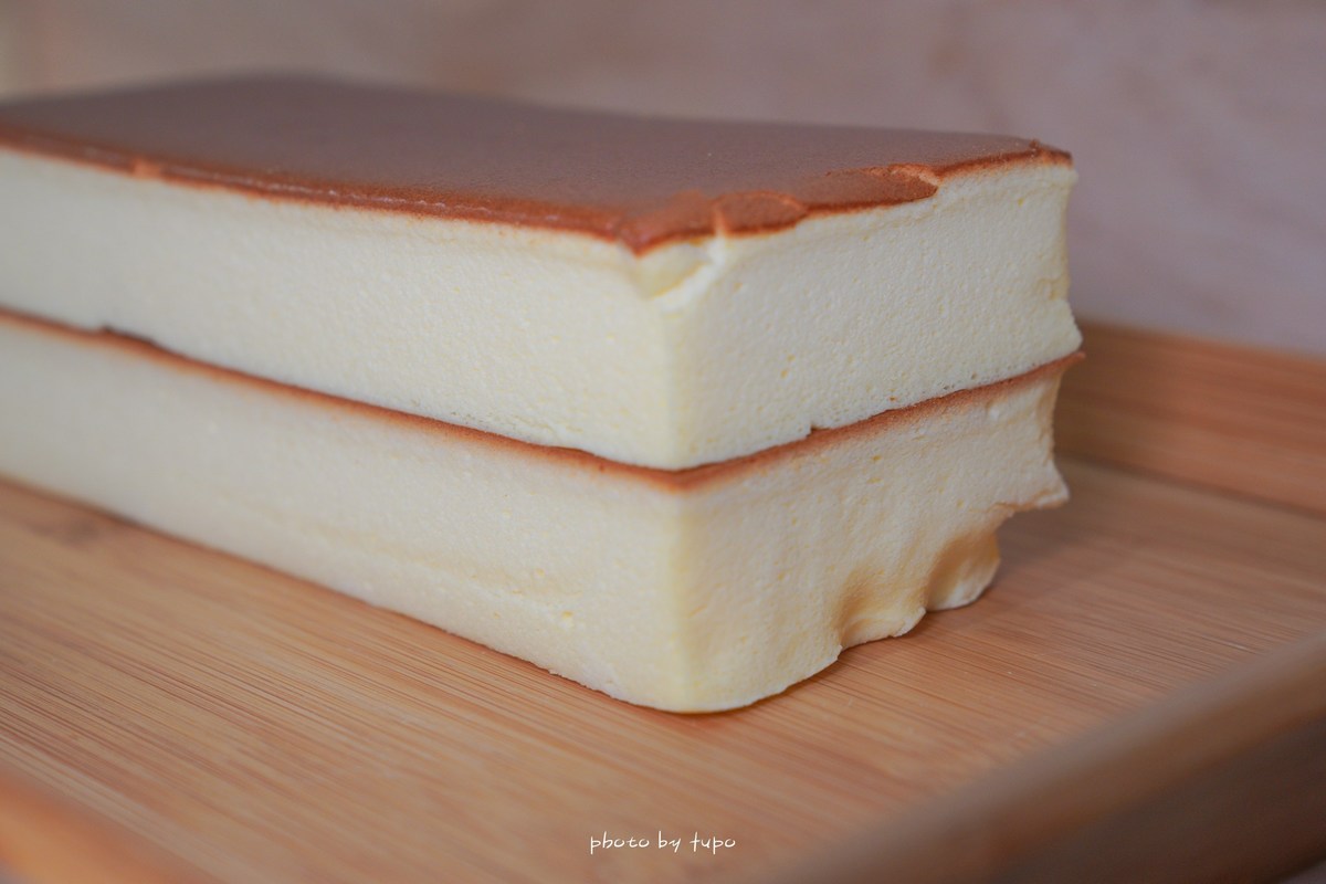 台北彌月蛋糕推薦。橘村屋蛋糕kitsumuraya：雲朵系蛋糕～輕飄飄口感，榮獲台灣十大蜂蜜蛋糕，細緻軟綿傳遞幸福。 @小腹婆大世界