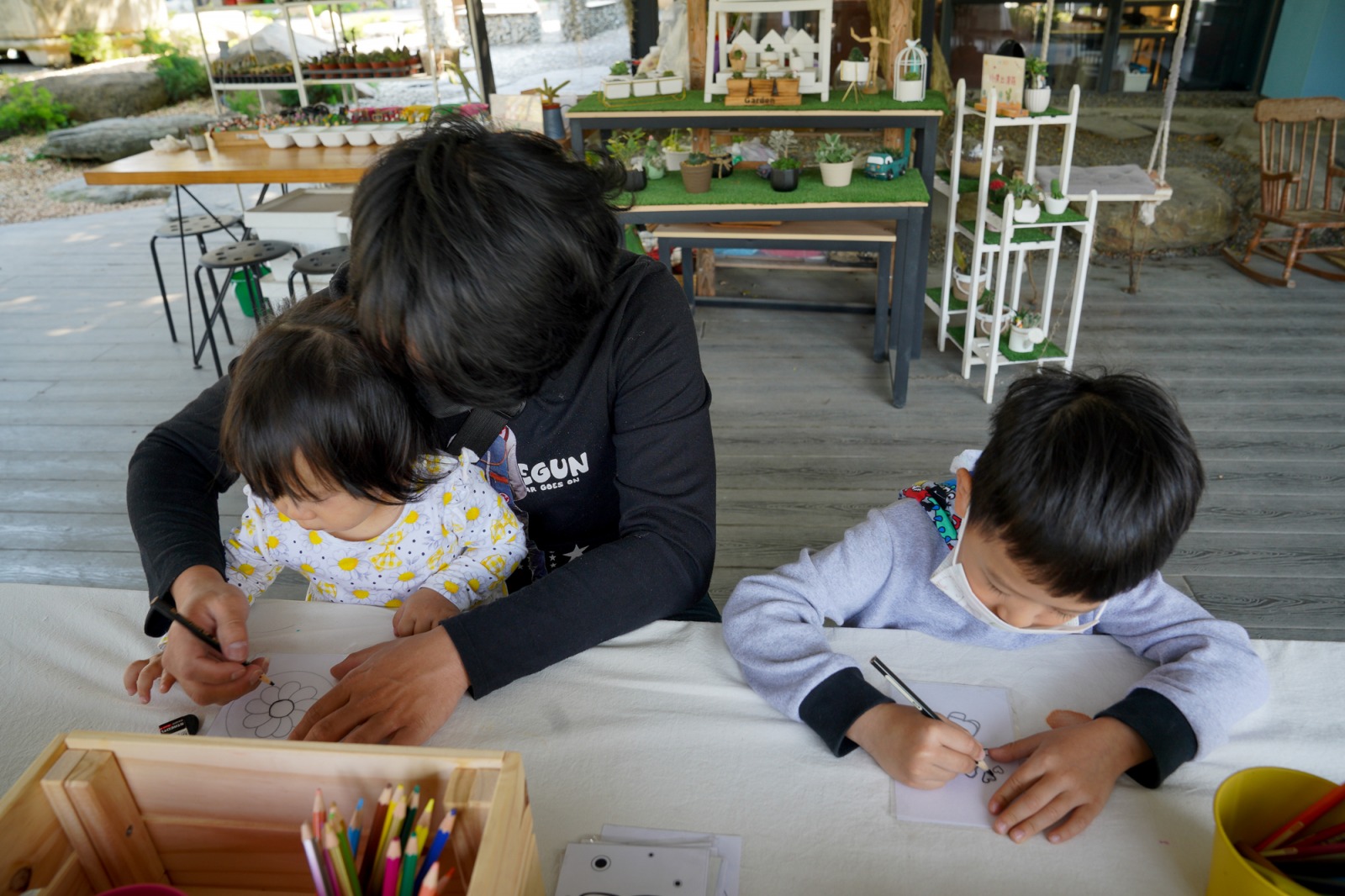 彰化田尾新景點 捌程小8親子cafe 捌程親子園區 玩水 童話小屋 城堡旋轉溜滑梯 森林卡丁車 小朋友戶外健身房 親子多肉diy 一秒飛日本的唯美景點 小腹婆大世界