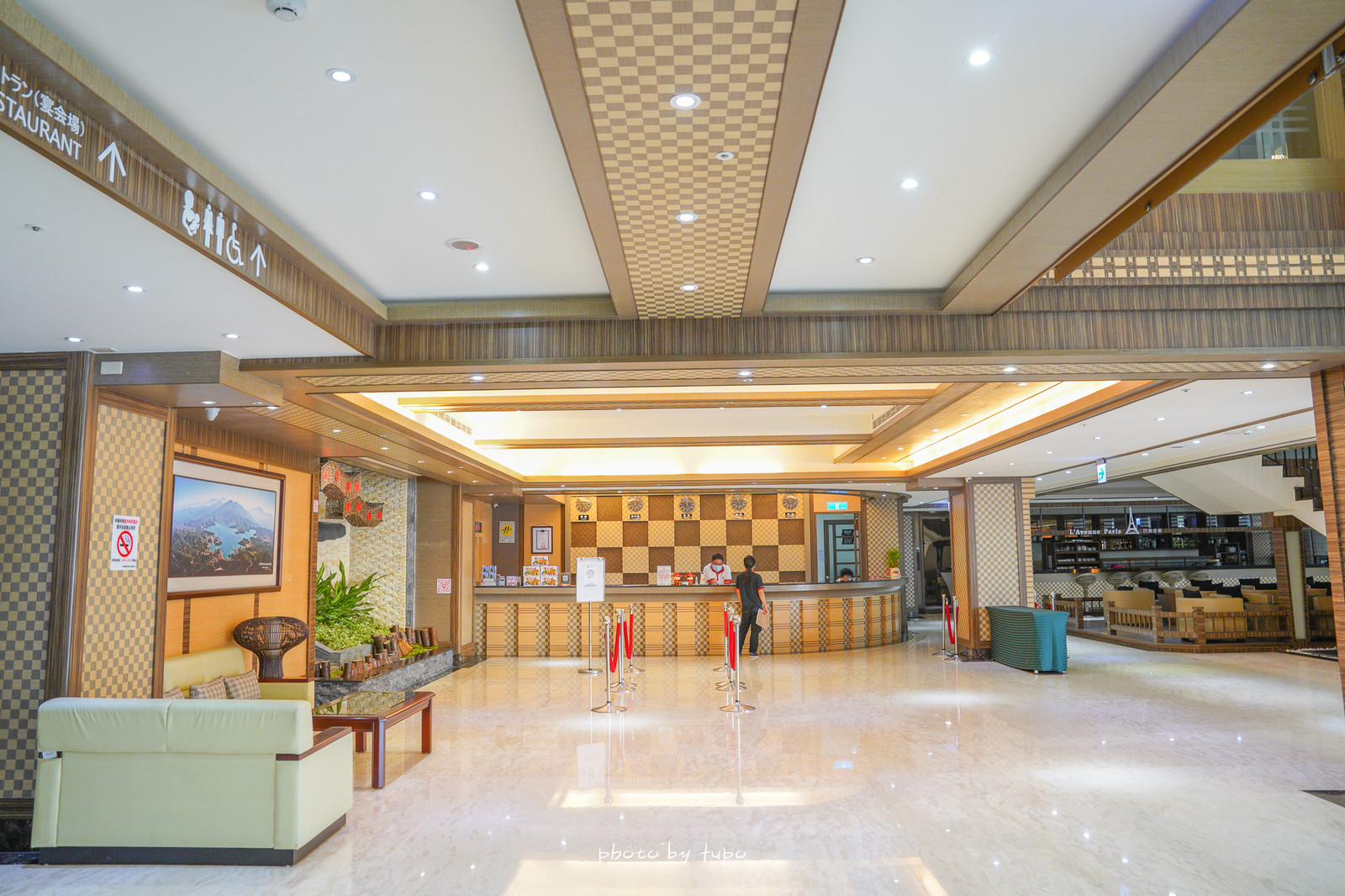 埔里親子飯店【承萬尊爵渡假酒店】百坪兒童賽車主題樂園,溫水星光SPA泳池,旁邊就是夜市!