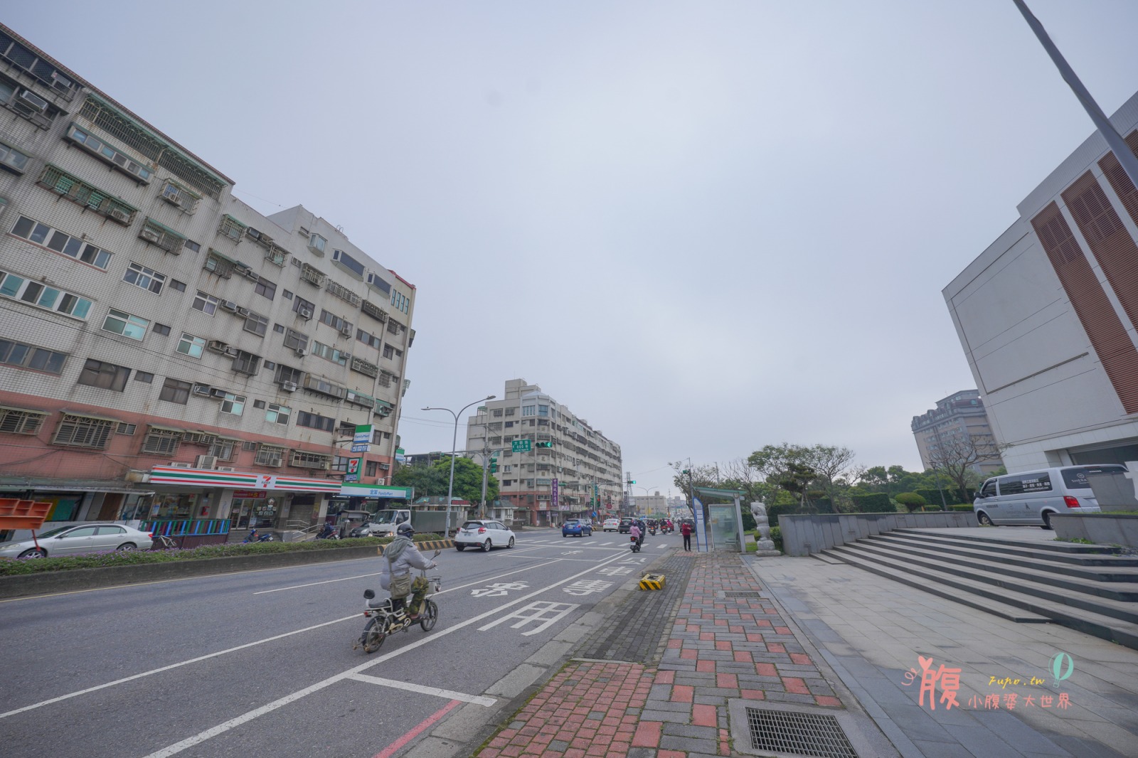 桃園親子飯店 桃園喜來登酒店 有小朋友最愛的玩具樂園木遊館 溫水泳池 健身房 房間寬敞早餐好吃還有免費的接駁車 小腹婆大世界