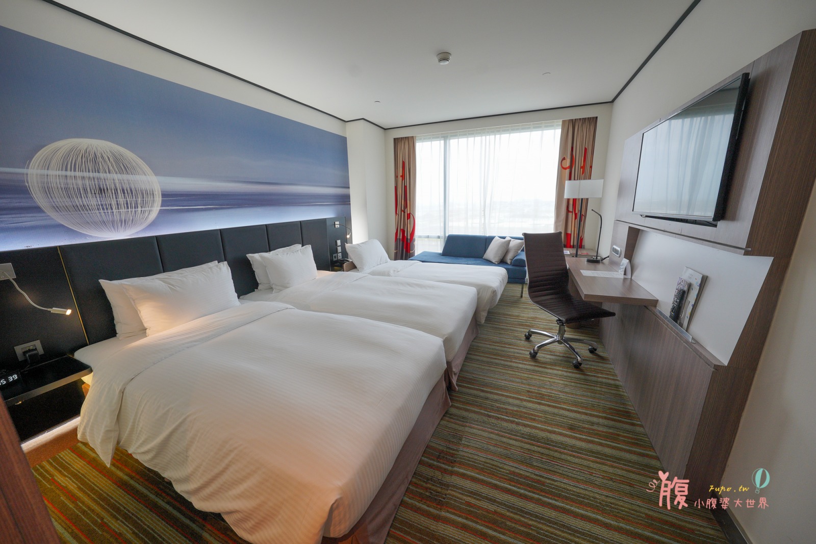 桃園住宿》華航諾富特飯店 Novotel Taipei，房間內就可以看飛機，16歲以下孩童免費加床及早餐