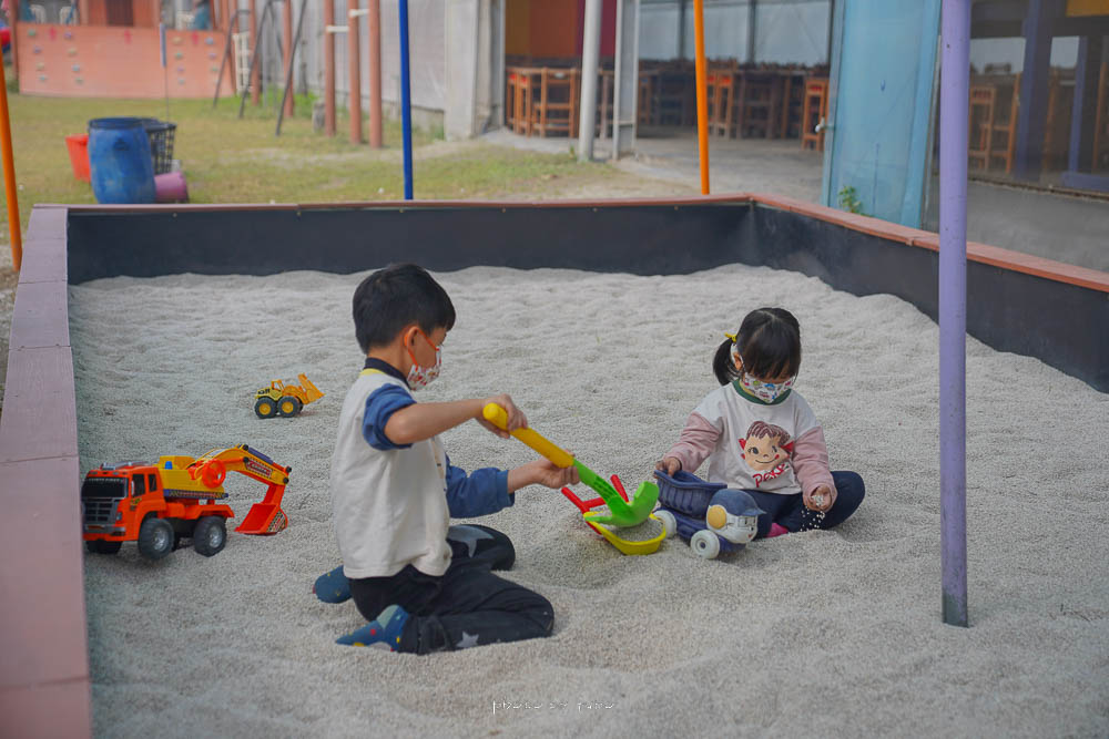 彰化景點》樂採果溫室農場開園囉，超好玩的農場樂園，採草莓控窯釣魚，城堡溜滑梯，DIY，玩到不想回家！