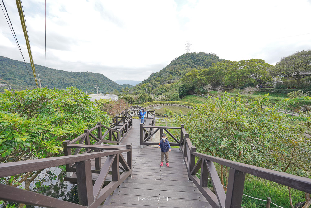 台北內湖景點》白石湖同心池，雙心造型生態後湖濕地湧泉、池畔涼亭，小巧的順遊景點。