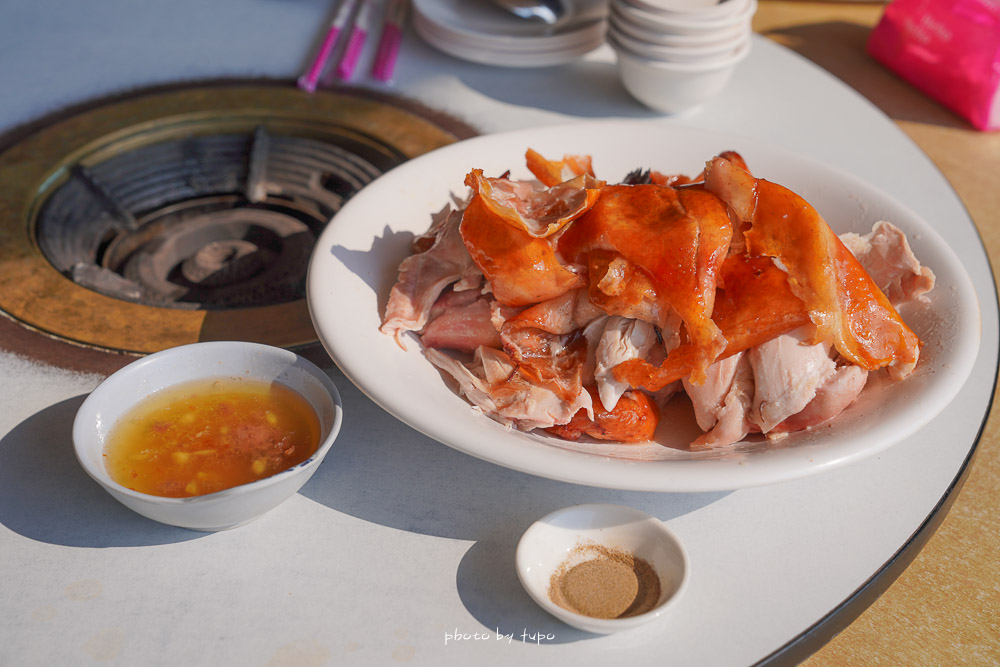 屏東三地門美食》瞭望台土雞城，CP值很高超過30年的合菜餐廳，可以吃烤雞看風景