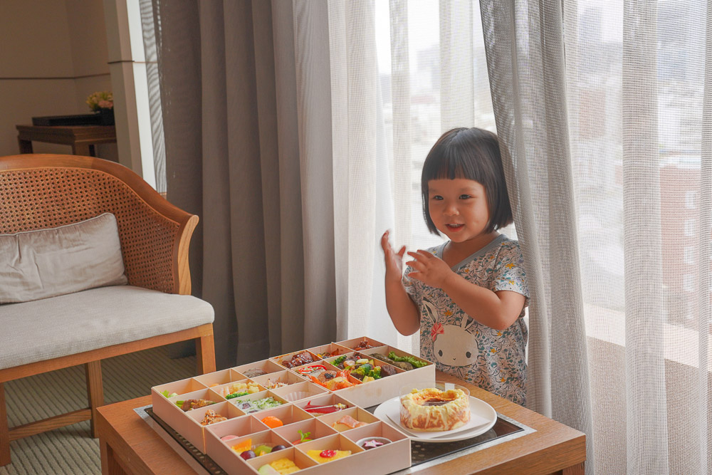 飯店外帶美食》圓山大飯店極品寶盒，三層寶盒從開胃菜到甜點24格吃好吃滿！