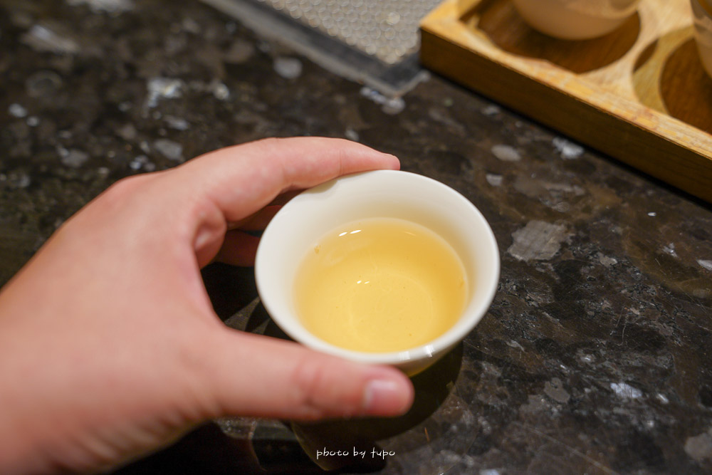 竹山南投景點》遊山茶訪茶文化館，全台首座茶體驗觀光工廠，免費喝茶拍照