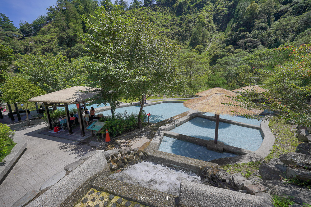 台中谷關景點》八仙山國家森林遊樂區，峇里島山泉水戲水池、復古車站、觀景平台下車一分鐘就到