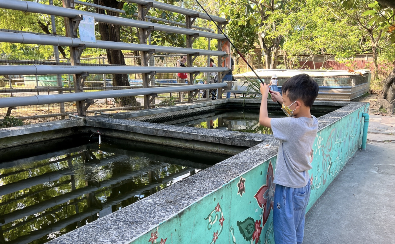 延伸閱讀：花蓮親子景點》華東牧場必吃烤魚烤雞，有小型動物園還有兒童釣魚