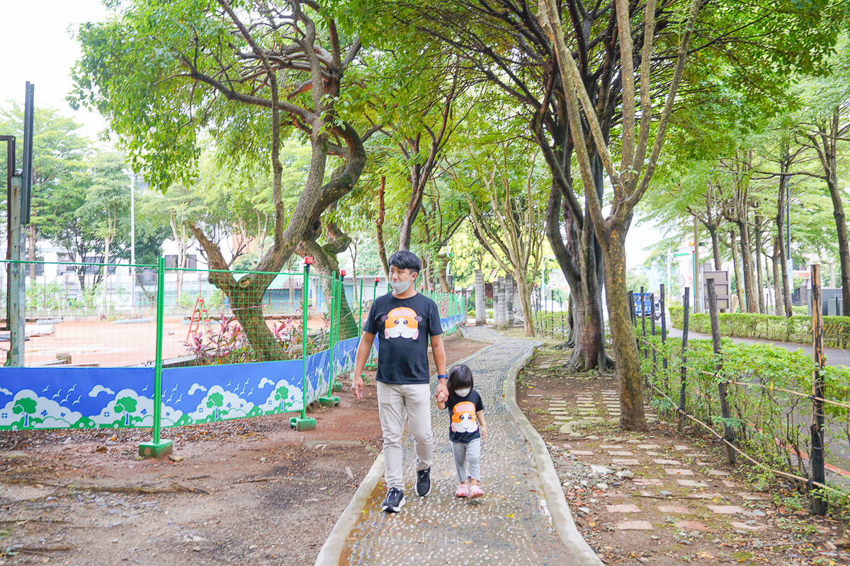 桃園景點》龍潭運動公園，免費夏日玩水景點，開放玩水活動時間、附近景點地圖