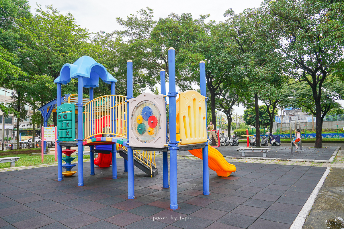 桃園景點》龍潭運動公園，免費夏日玩水景點，開放玩水活動時間、附近景點地圖