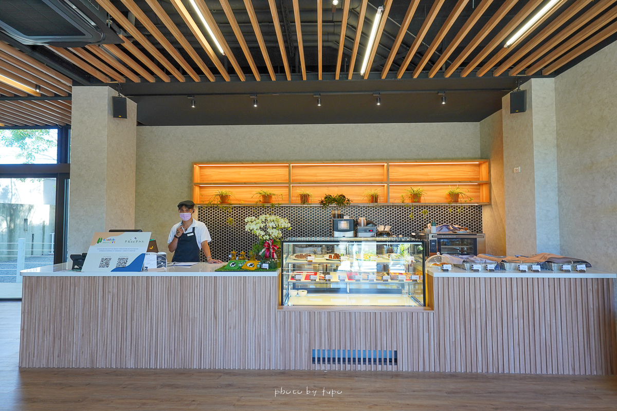 宜蘭新景點》宜蘭黑RURU CAFE，超萌笑笑羊下午茶咖啡廳(菜單價位)