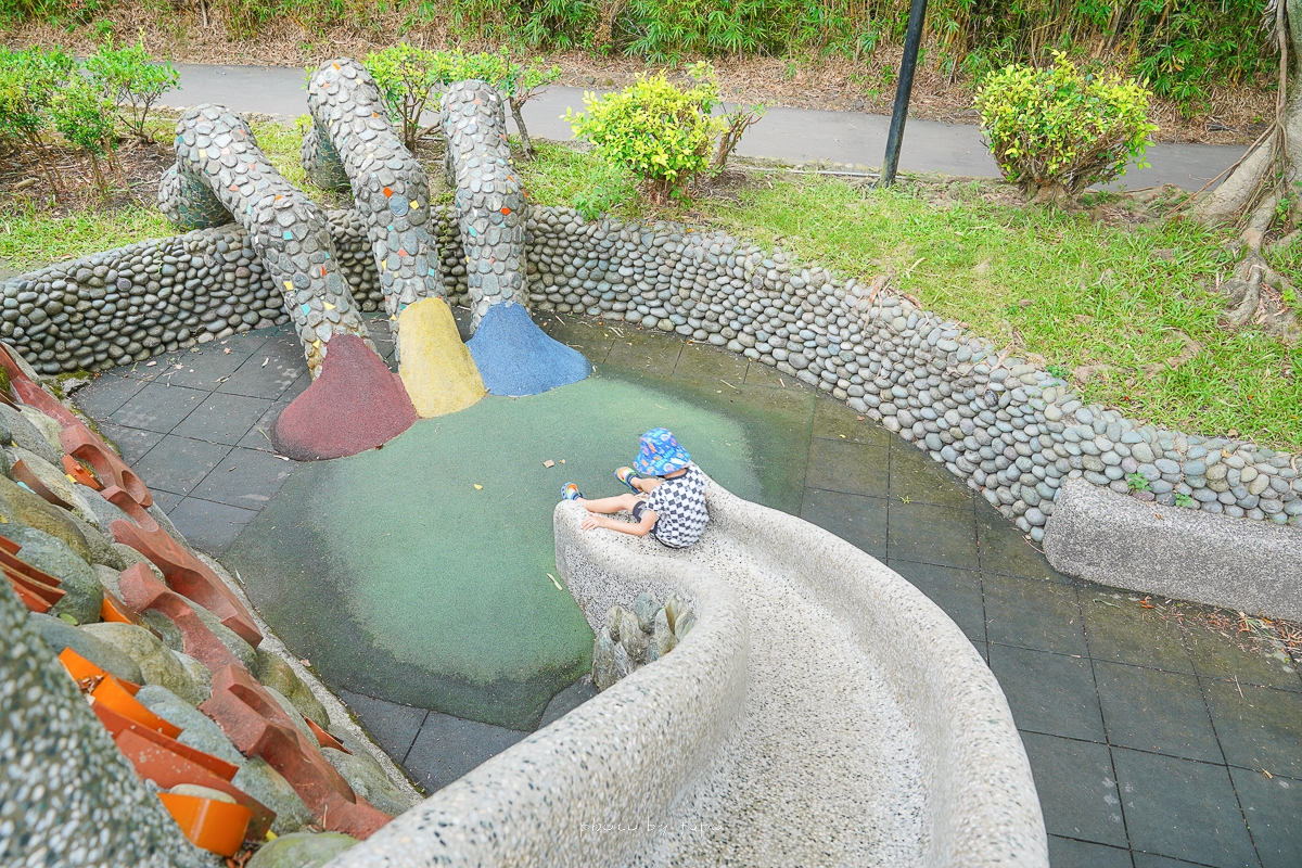 桃園玩水景點》龍潭大池兒童戲水池，大龍頭水中溜滑梯，開放玩水活動時間