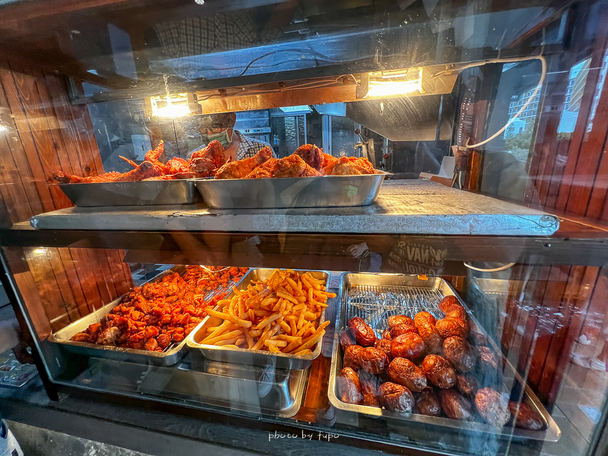 台南安平美食》炸雞洋行安平店，每次來都要買的脆皮多汁雞腿(菜單價位)