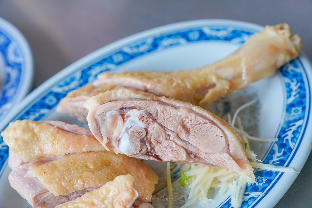 雲林北港美食》李記鴨肉羹，在地經營40年老店，帶著鍋氣的鴨肉羹好吃，菜單價位