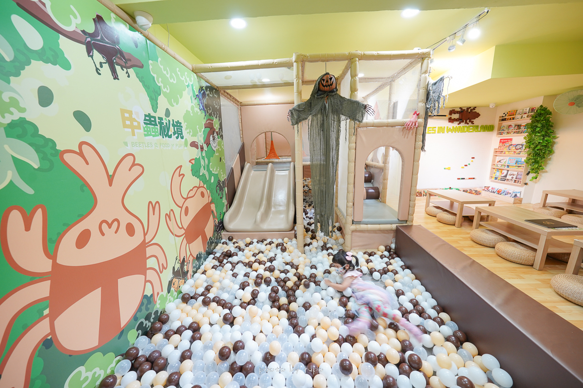 台北信義親子景點》甲蟲秘境親子咖啡廳象山店，全台最大雞母蟲隧道、神秘土繭、菜單價位