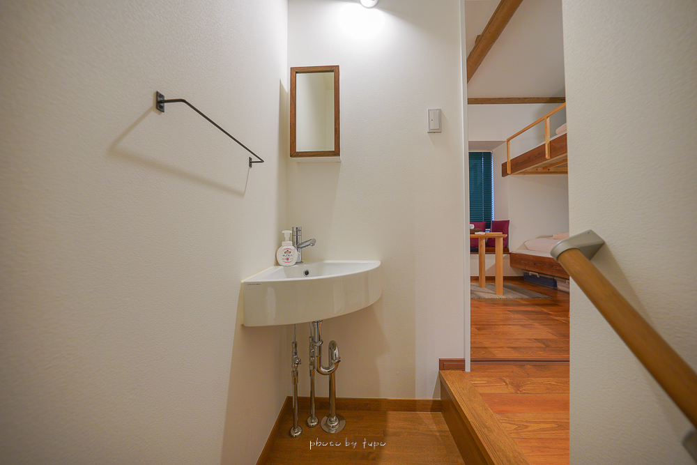 京都住宿》廣橋旅館ゲストハウス ひろはし，四個人就可以包棟的民宿，有廚房浴室和客廳