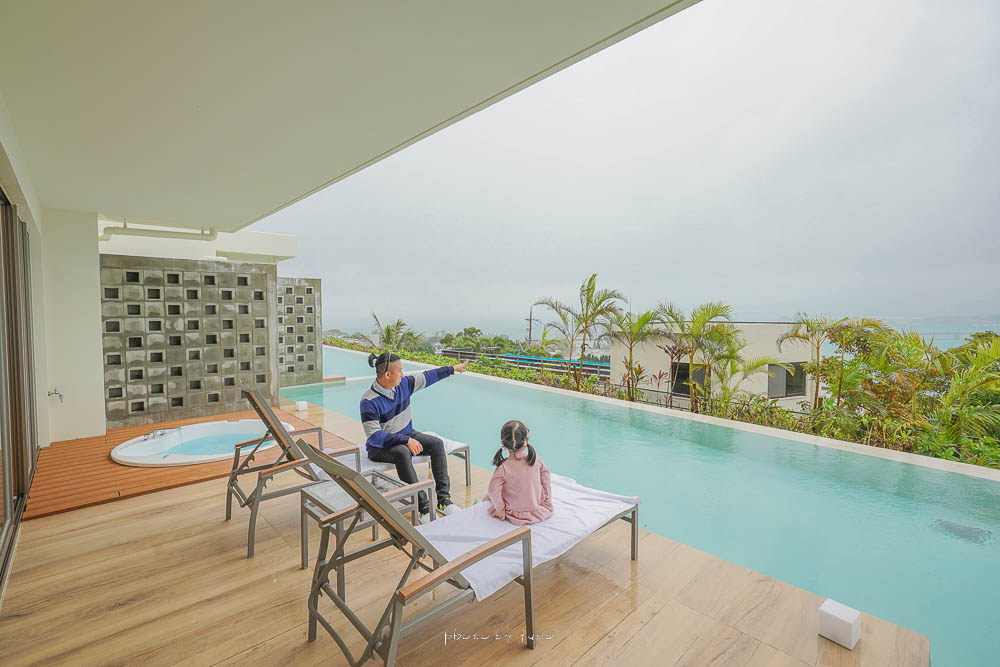 沖繩最新海景住宿》LOISIR Terrace & Villas KOURI，古宇利大橋旁豪華泳池別墅，房間門打開就是無邊際泳池 @小腹婆大世界