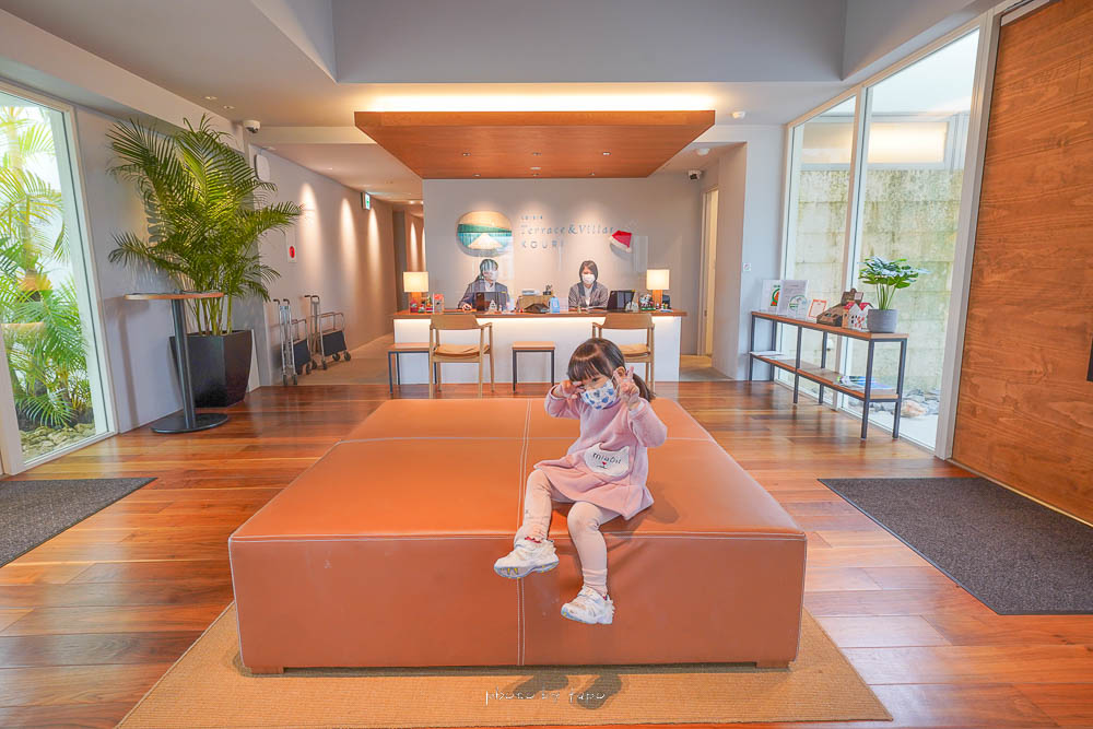 沖繩最新海景住宿》LOISIR Terrace & Villas KOURI，古宇利大橋旁豪華泳池別墅，房間門打開就是無邊際泳池 小腹婆大世界