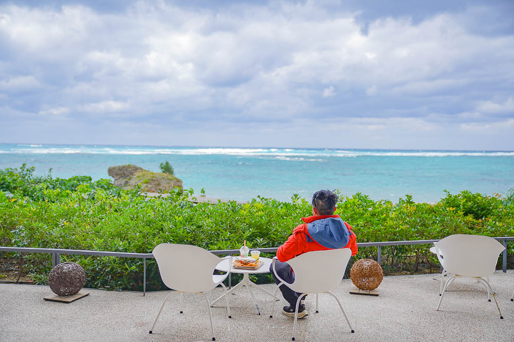 沖繩最新海景咖啡廳》星野集團Banta Cafe，規模最大的海景咖啡廳，四種海景座位、菜單價位