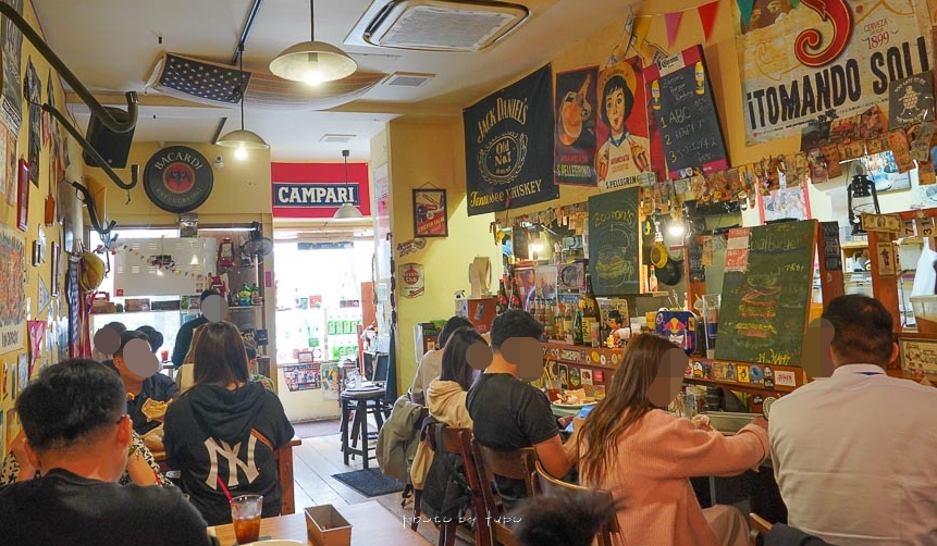 沖繩國際通美食》Zooton’s 漢堡首里店，微笑酪梨多汁漢堡肉，菜單價位 @小腹婆大世界