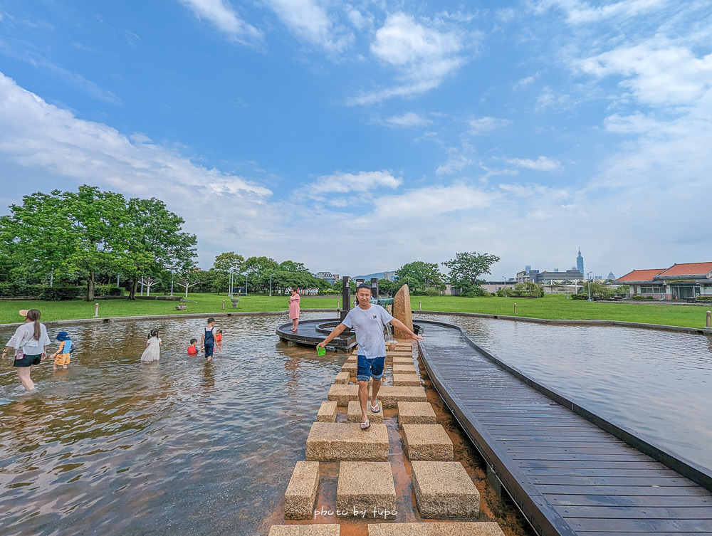 台北玩水野餐景點「內湖運動公園」101陪你玩水、看飛機、戲水池開放囉 @小腹婆大世界