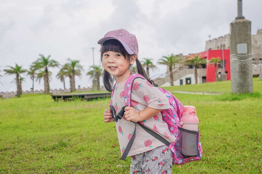 團購優惠！旅遊必備的「HUGGER 兒童背包」輕量背包、減壓背帶、大容量、防潑水又不怕髒！