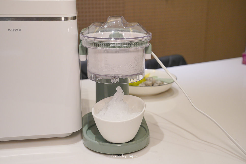 製冰機團購優惠「KINYO製冰機」7分鐘製冰，人人都是冰塊富翁，送麥飯石電烤盤