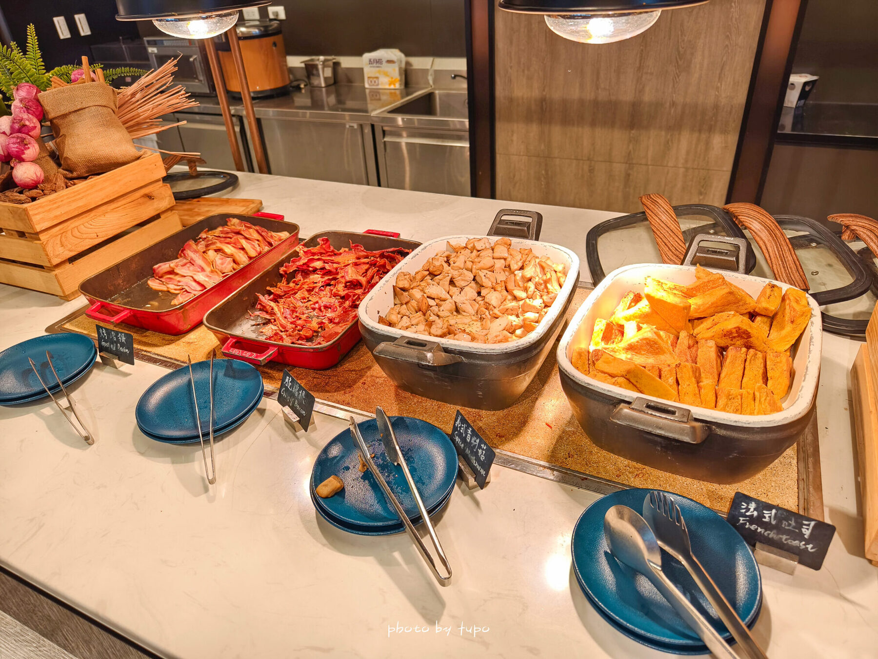 桃園飯店「COZZI Blu和逸飯店．桃園館」贈Xpark門票、炸物拼盤、平日升等、旺日不加價，再送海洋生物陪你睡@小腹婆大世界