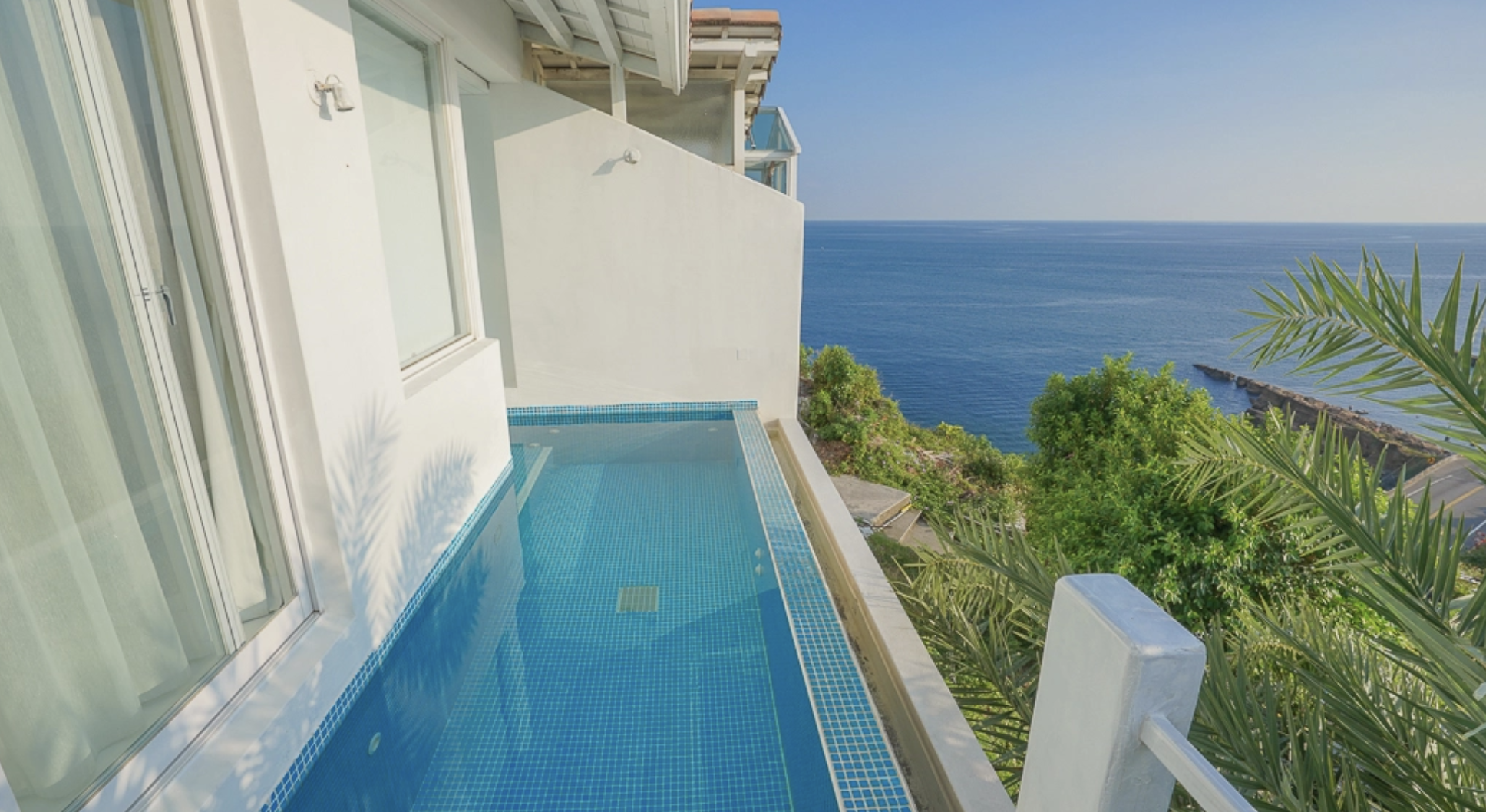 北海岸海景住宿「Greek Villa 小希臘民宿」每間房都有海景泳池、下午茶和早餐 @小腹婆大世界