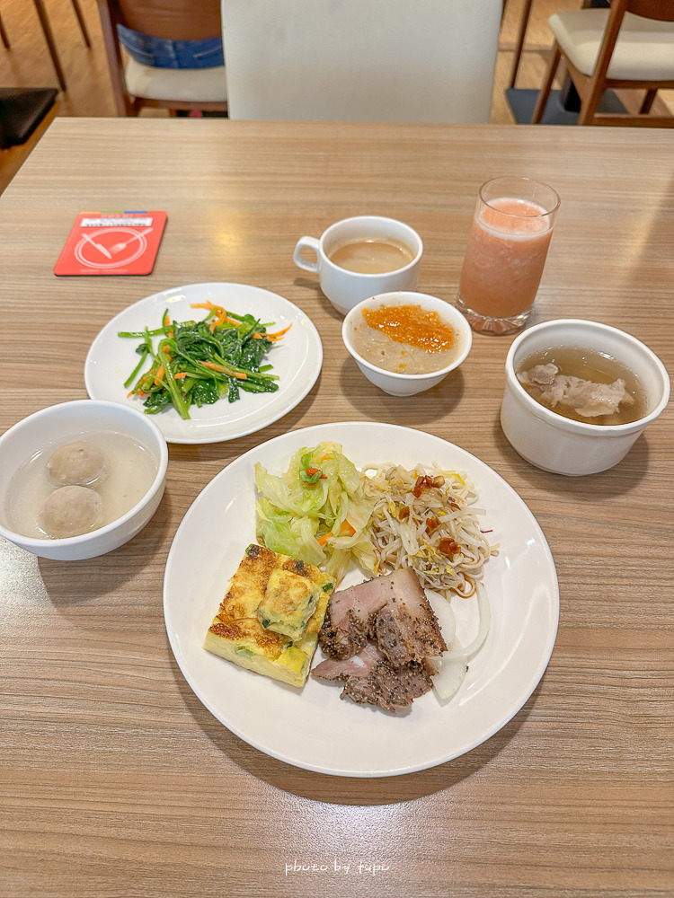 台南親子飯店「南科贊美酒店」阿嬤菜園親子控窯一泊二食、夏天玩水釣魚、免費點心&宵夜