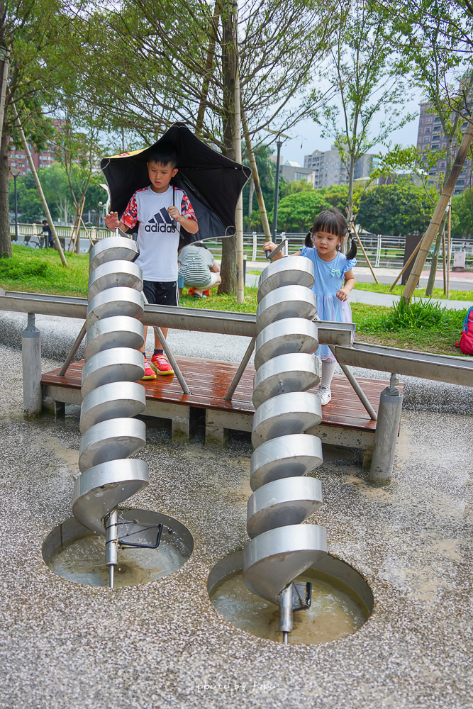 2024【南崁溪桃園區第一河濱公園】最新桃園親子景點,最新巨無霸雲朵彈跳床,森林冒險區,一日遊可以這樣玩