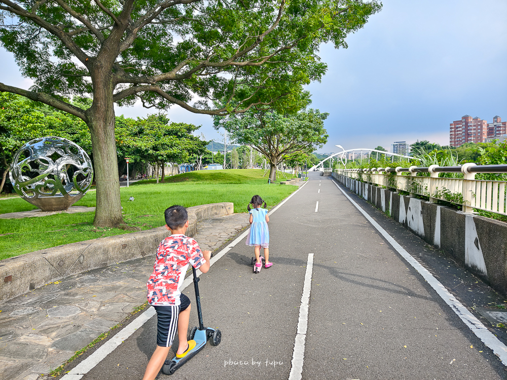 2024【南崁溪桃園區第一河濱公園】最新桃園親子景點,最新巨無霸雲朵彈跳床,森林冒險區,一日遊可以這樣玩