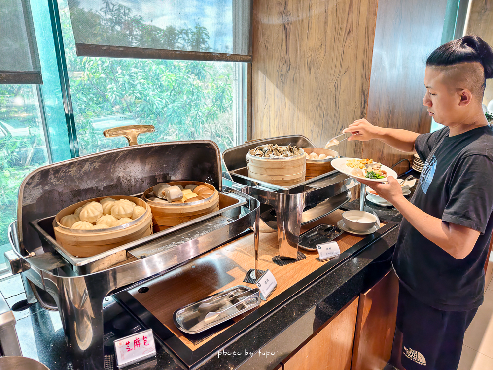 2025「墾丁H會館」儀式感滿滿海景飯店，無邊際泳池、一泊三食超級Chill，好康踩雷不藏私