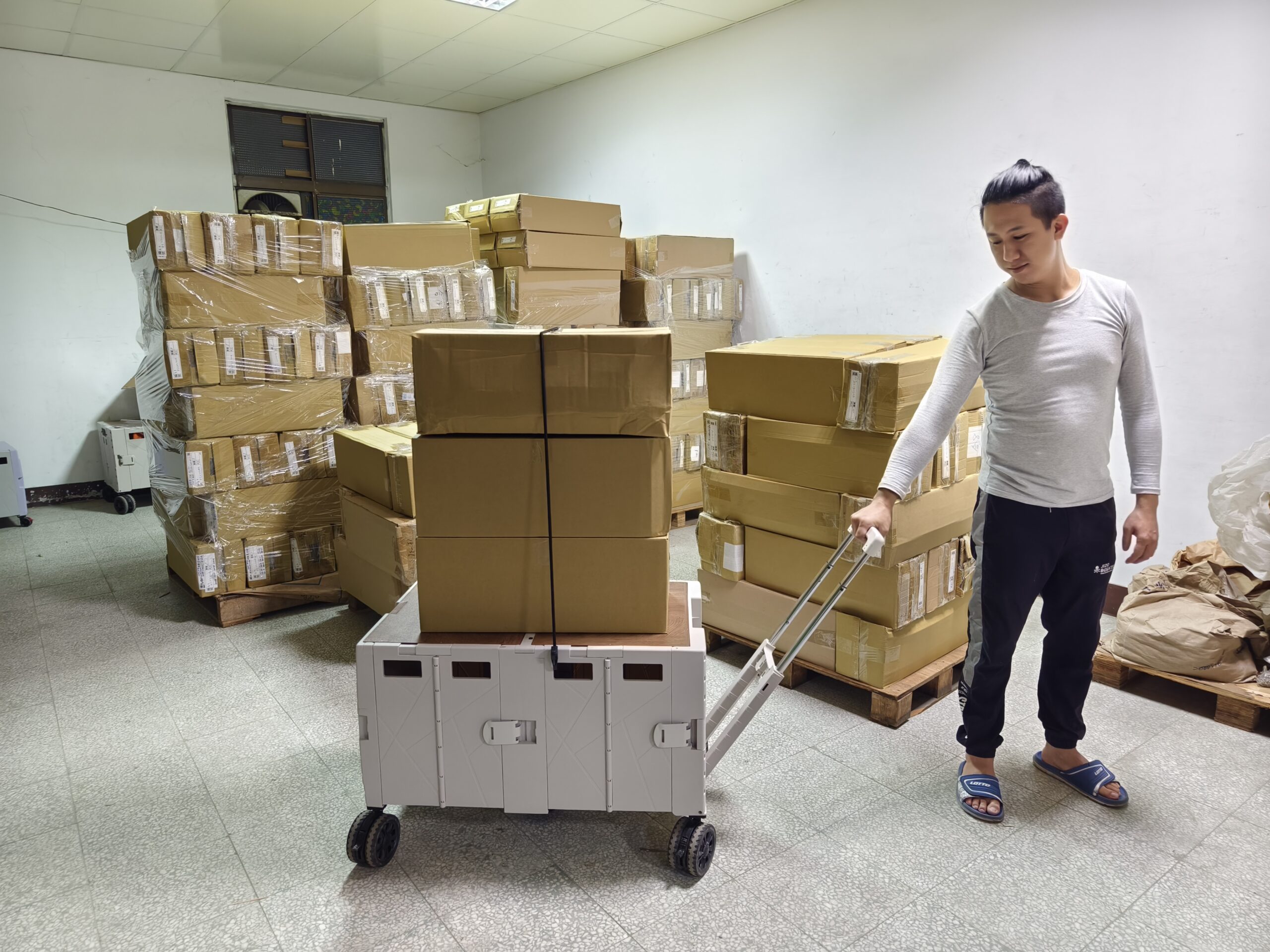 使用一年真實心得分享｜CODE LIVING 可擴充式折疊收納手推車二代，變形金剛級神車！一格變二格，超大容量帶娃、買菜、露營全搞定