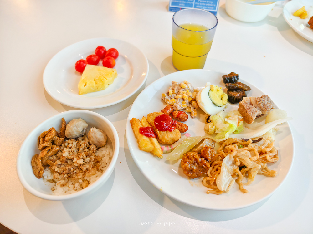 【2025高雄親子飯店推薦】華園大飯店草衙館｜SKM Park旁、含鈴鹿賽道樂園門票，高CP值$2XXX起，親子住宿首選！