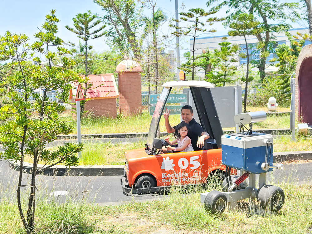 【2025高雄親子飯店推薦】華園大飯店草衙館｜SKM Park旁、含鈴鹿賽道樂園門票，高CP值$2XXX起，親子住宿首選！