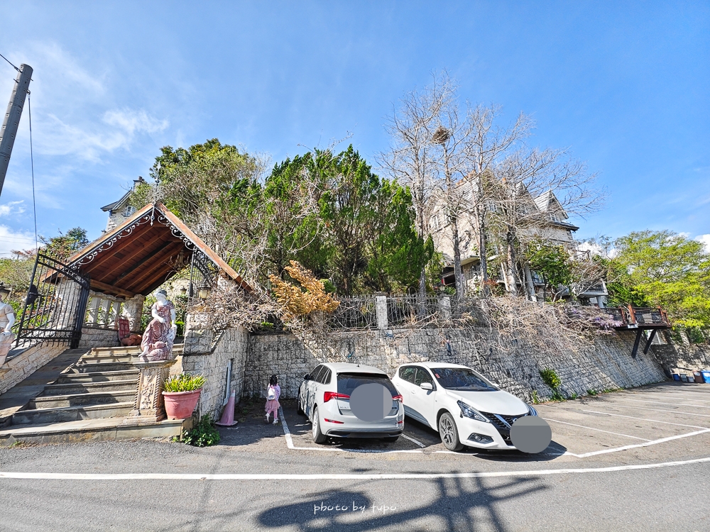 清境霞飛音樂城堡民宿開箱｜小腹婆一家住宿心得｜平價版老英格蘭也太夢幻，全館都是樓中樓房型、還有免費品酒會