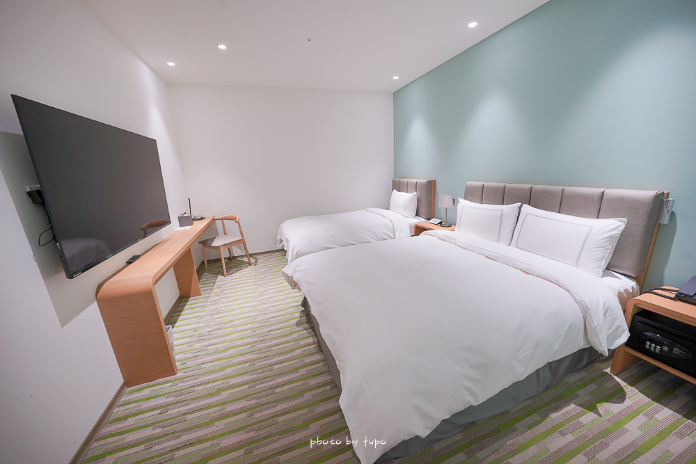 2025最新｜台中親子住宿推薦「台中鳳凰酒店」小朋友超愛星際遊戲區太好玩，早餐吃到1點超享受