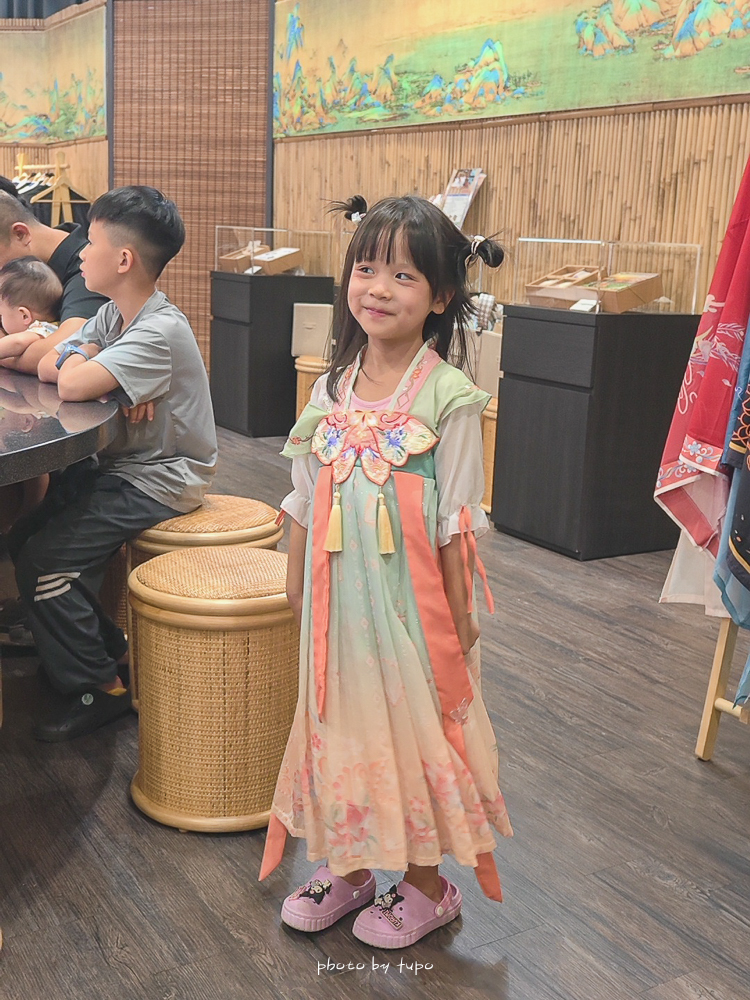 最新景點！超狂休息站「關廟服務區北上」免費茶席體驗、深緣及水觀光工廠、漢服體驗100元