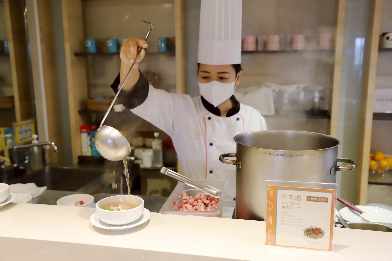 台南親子飯店推薦｜和逸飯店台南西門館，全台唯一卡通主題飯店，玩沙玩水、小火車、電動車、室內遊戲區一次滿足