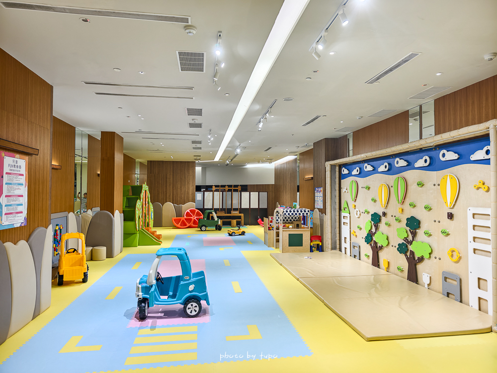 【台東知本金聯世紀酒店】溫泉飯店快閃優惠｜全新泳池＆遊戲區，好愛滿版山景房，送兩位孩童入住再享延退！