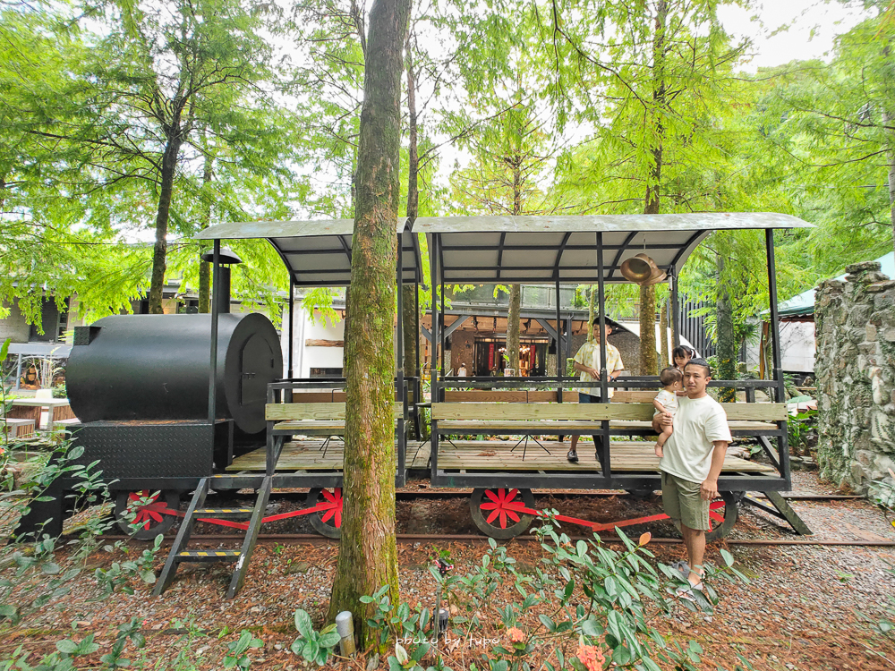 美暈!宜蘭【鳳梨屋水上莊園】水上森林住宿,房間開門可餵魚、最新動物區、還能體驗水桶划船! 美暈!宜蘭【鳳梨屋水上莊園】水上森林住宿,房間開門可餵魚、最新動物區、還能體驗水桶划船!