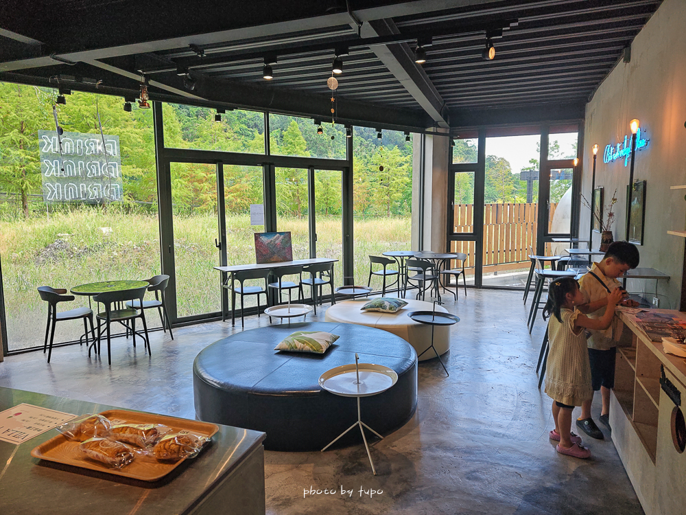 美暈!宜蘭【鳳梨屋水上莊園】水上森林住宿,房間開門可餵魚、最新動物區、還能體驗水桶划船! 美暈!宜蘭【鳳梨屋水上莊園】水上森林住宿,房間開門可餵魚、最新動物區、還能體驗水桶划船!