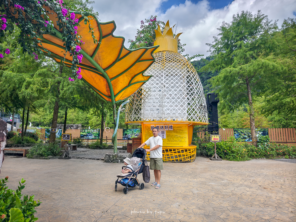 美暈!宜蘭【鳳梨屋水上莊園】水上森林住宿,房間開門可餵魚、最新動物區、還能體驗水桶划船! 美暈!宜蘭【鳳梨屋水上莊園】水上森林住宿,房間開門可餵魚、最新動物區、還能體驗水桶划船!