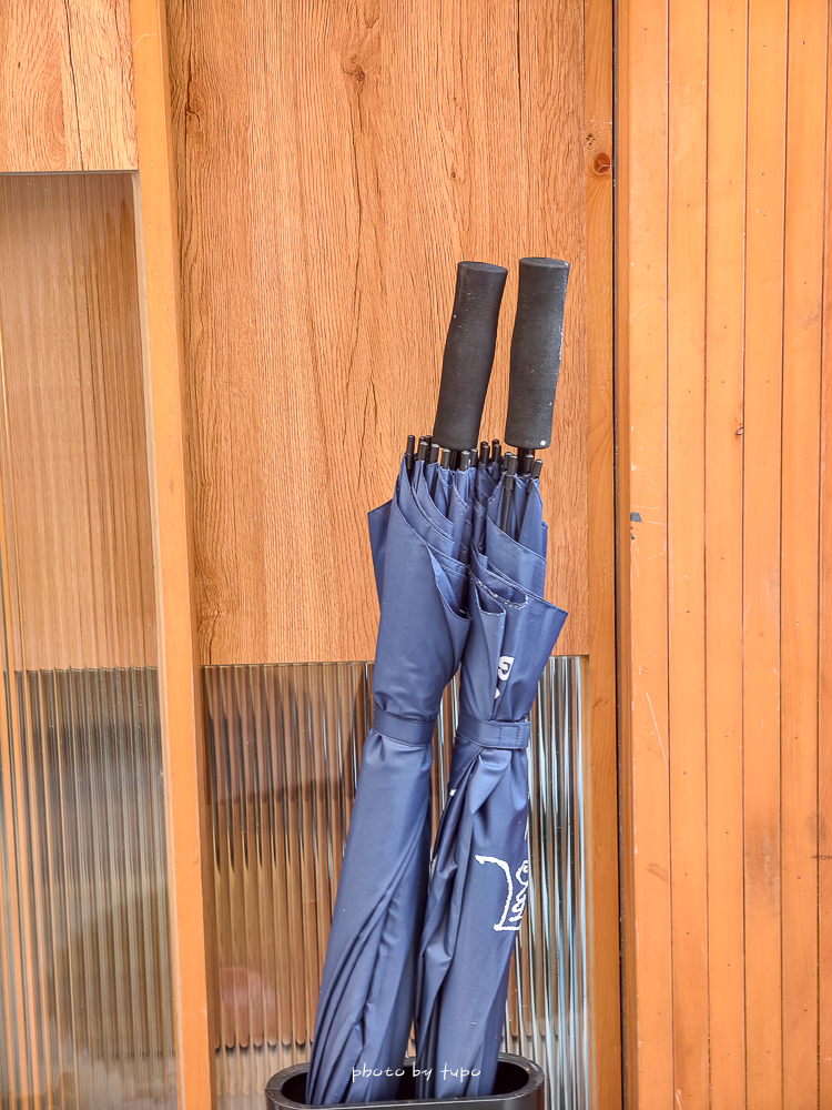 美暈!宜蘭【鳳梨屋水上莊園】水上森林住宿,房間開門可餵魚、最新動物區、還能體驗水桶划船! 美暈!宜蘭【鳳梨屋水上莊園】水上森林住宿,房間開門可餵魚、最新動物區、還能體驗水桶划船!