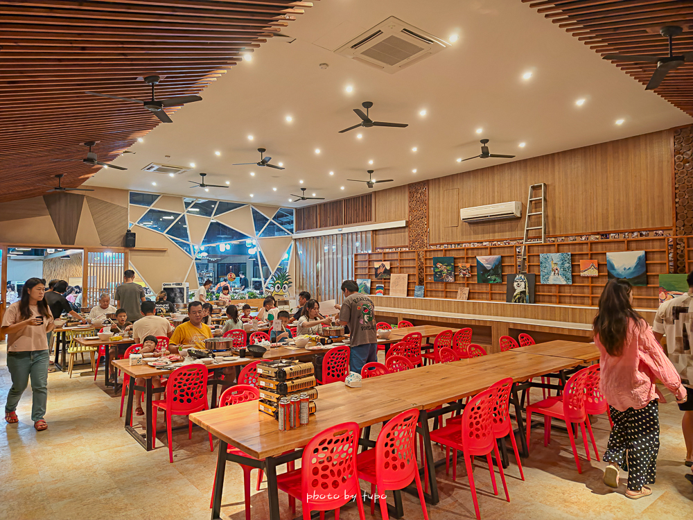 美暈!宜蘭【鳳梨屋水上莊園】水上森林住宿,房間開門可餵魚、最新動物區、還能體驗水桶划船! 美暈!宜蘭【鳳梨屋水上莊園】水上森林住宿,房間開門可餵魚、最新動物區、還能體驗水桶划船!