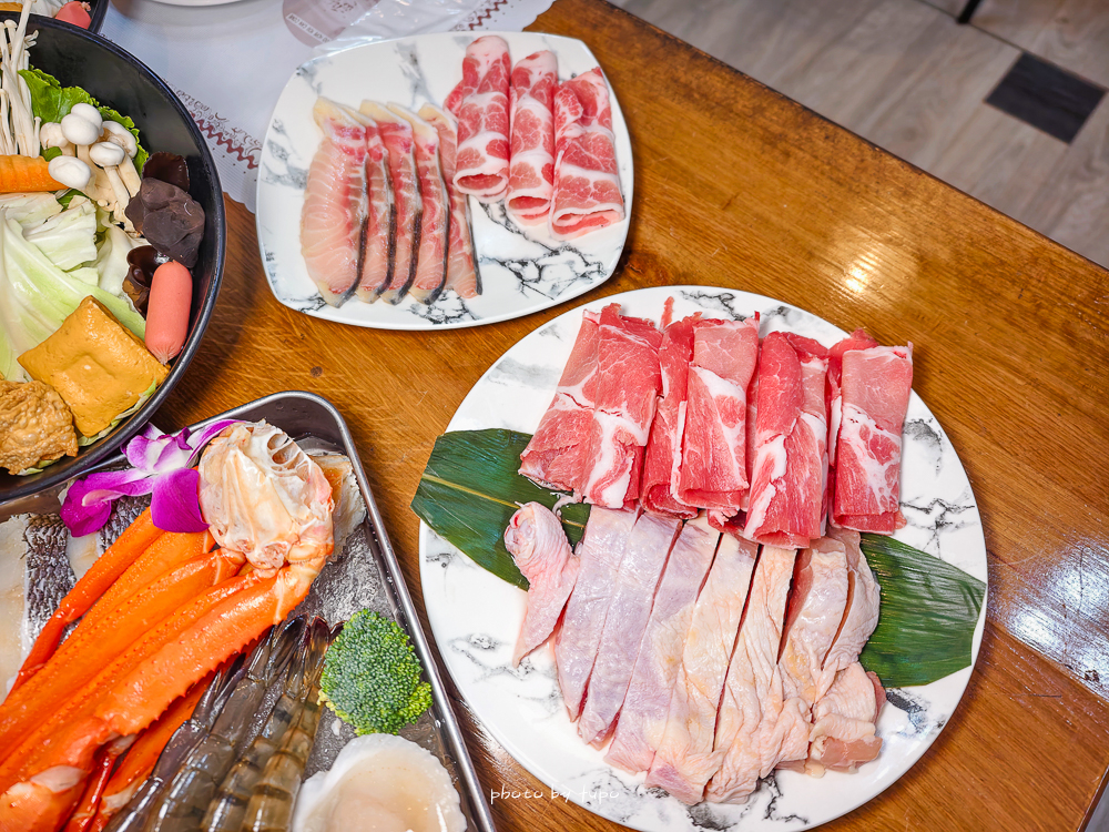 美暈!宜蘭【鳳梨屋水上莊園】水上森林住宿,房間開門可餵魚、最新動物區、還能體驗水桶划船! 美暈!宜蘭【鳳梨屋水上莊園】水上森林住宿,房間開門可餵魚、最新動物區、還能體驗水桶划船!