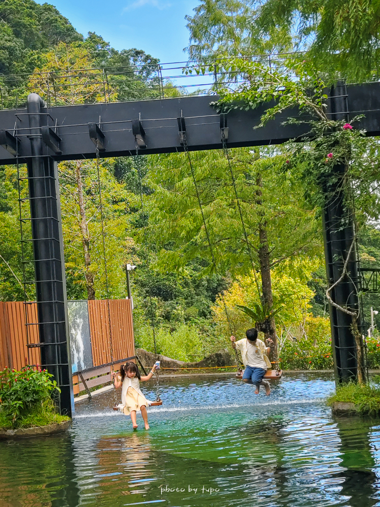 美暈!宜蘭【鳳梨屋水上莊園】水上森林住宿,房間開門可餵魚、最新動物區、還能體驗水桶划船! 美暈!宜蘭【鳳梨屋水上莊園】水上森林住宿,房間開門可餵魚、最新動物區、還能體驗水桶划船!